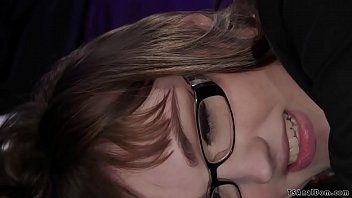 Reproduzir Alt padre anal fodendo travesti sub