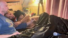 Riproduci Fuga anale hardcore di Trans GF brasiliano dopo Handjob