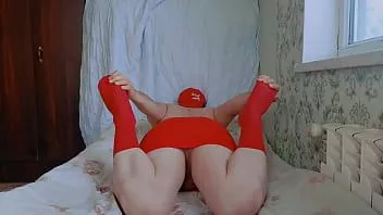 Oynat Kırmızı mini etek büyük beyaz göt transeksüel oğlan korkak büyük popo tranny ganimet tuzağı sürtük trans the best position kahrolası sıcak