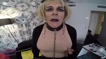 Jouer Moments intimes avec des travestis bdsm
