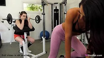 تشغيل عبر الجميلات khloe kay و jenna creed يعملان معًا