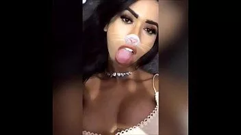 Abspielen Transgender-Escorts und Prostituierte hören nie auf, zu arbeiten und Spaß zu haben