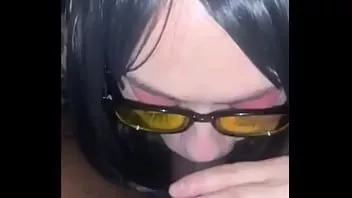 Afspelen Mietje slikt grote zwarte lul (volledige versie)