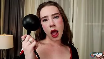 play Groobygirls: Джилл Пилл - непослушная медсестра